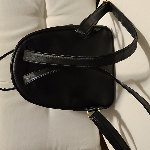 Purse - Picture 3 of 9